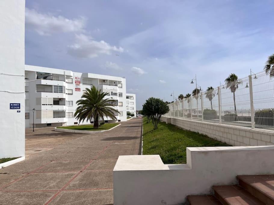 Apto. En La Playa Del Parque Natural Los Turunos El Puerto de Santa María Exterior foto